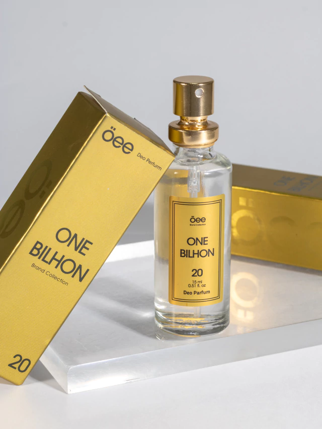 Perfume OEE One Billion com embalagem dourada